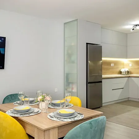 شقة Stylish 2br With Underground Parking, By Flat Manаger فارنا