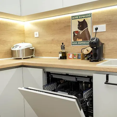 Stylish 2br With Underground Parking, By Flat Manаger Varna