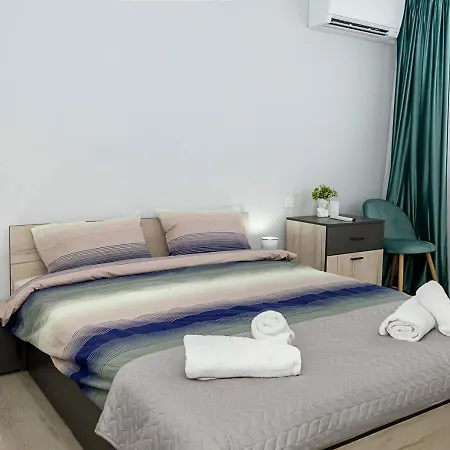 Stylish 2br With Underground Parking, By Flat Manаger Appartement