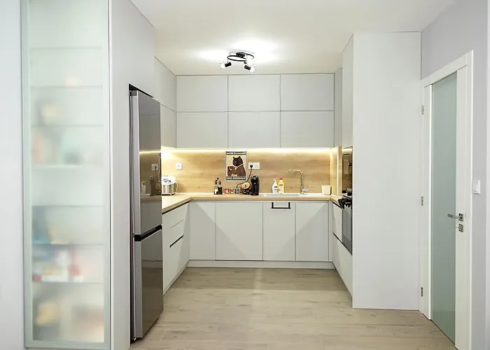 شقة Stylish 2br With Underground Parking, By Flat Manаger فارنا