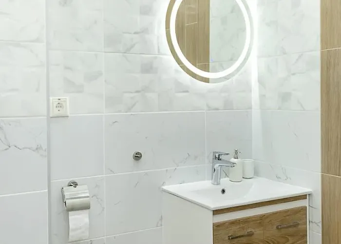 Stylish 2br With Underground Parking, By Flat Manаger *