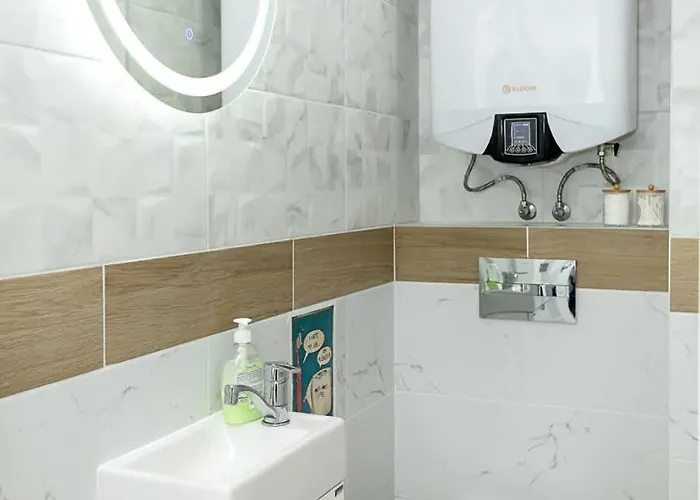 Stylish 2br With Underground Parking, By Flat Manаger شقة فارنا